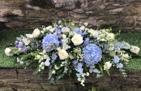 Pale Blue and White Double Ended Arrangement